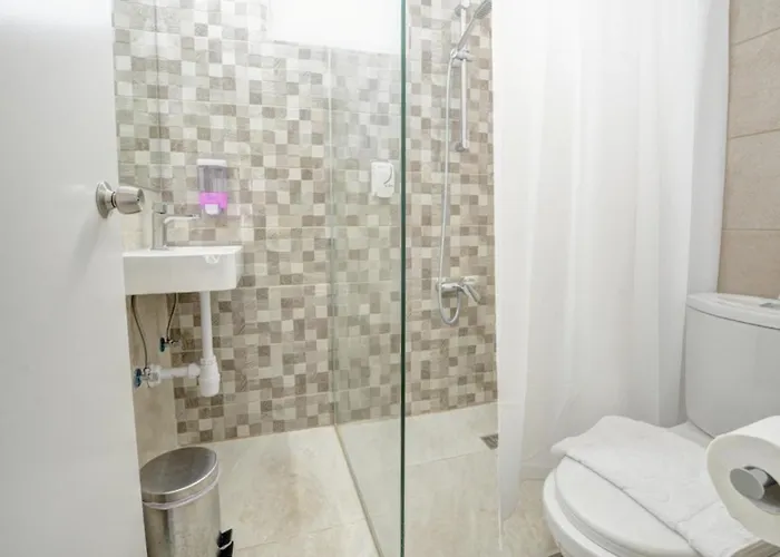 Barbara Apts Aparthotel