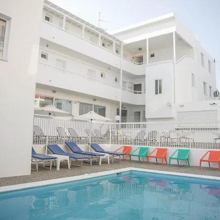 Barbara Apts Apartmanhotel *