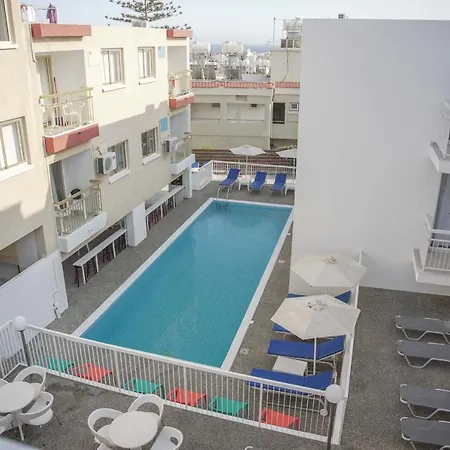 Barbara Apts Apartmanhotel Ajía Nápa