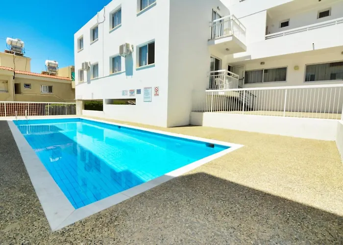 Barbara Apts Aparthotel